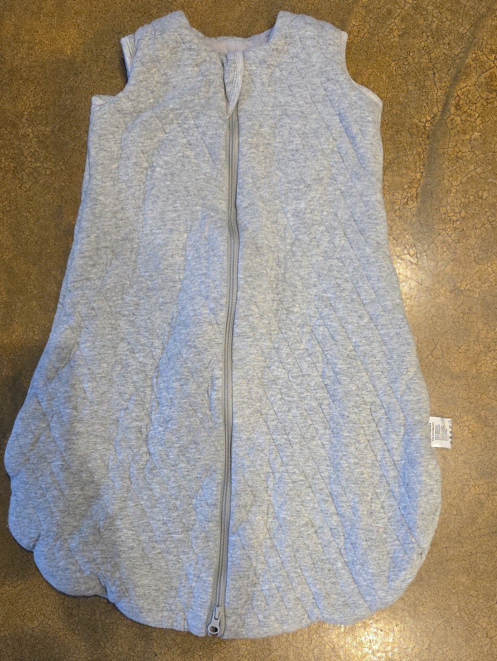 OOFOS Light Gray Quilted Sleeveless Sleep Sack - Front Zip